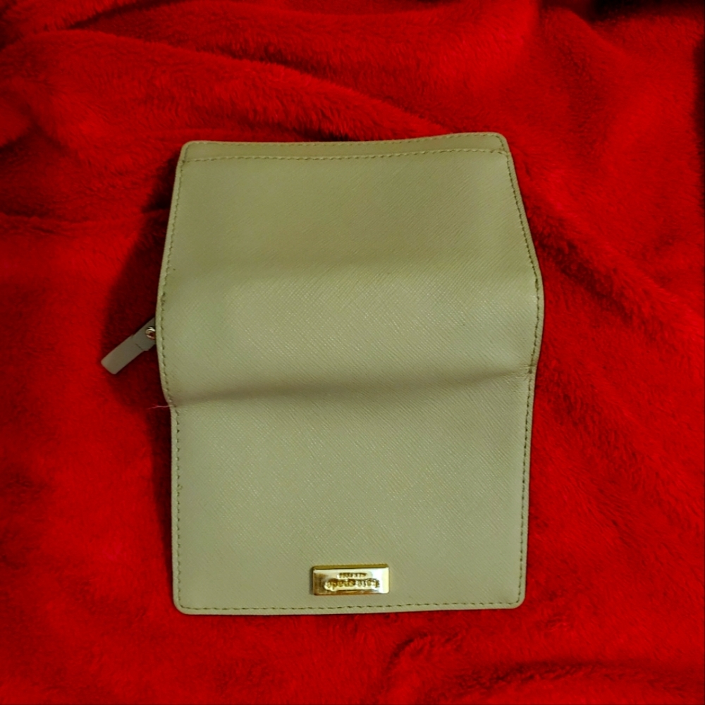 Kate Spade Wallet - Picture 2 of 5